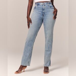 A&F Ultra High Rise 90s Straight Light Wash Jeans Split Hem Size 27 / 4 Regular